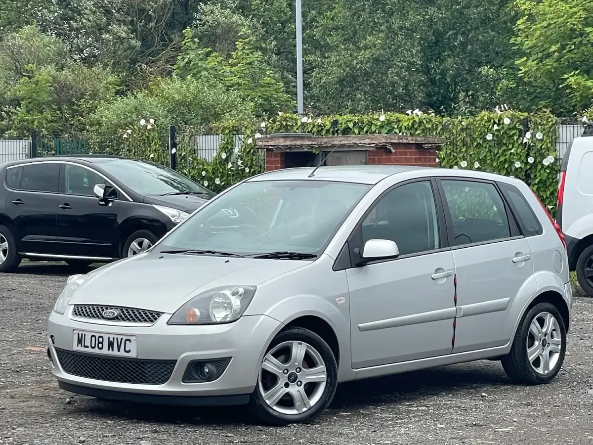 Used Ford Fiesta Zetec 2008 Silver Hatchback