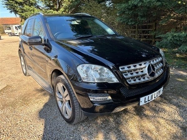 Black Used 2011 Mercedes ML350 SUV | £6,995 (Super price) - Image 1/1