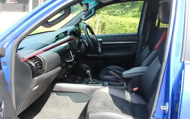 Used Toyota HiLux Sport 204 HP (150 kW) 2024 Blue Pickup