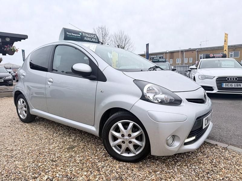Used Toyota Aygo 68 HP (50 kW) 2014 Silver Hatchback