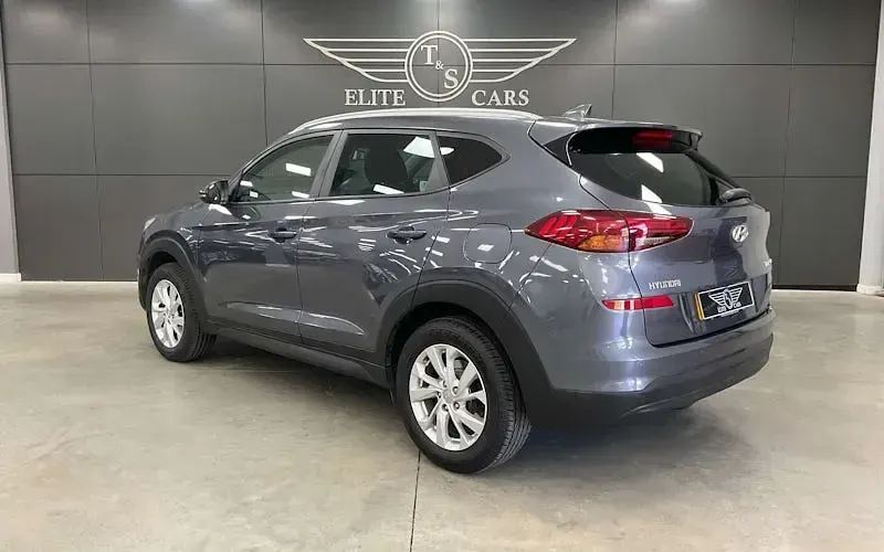 Used Hyundai Tucson SE 132 HP (97 kW) 2019 Grey SUV