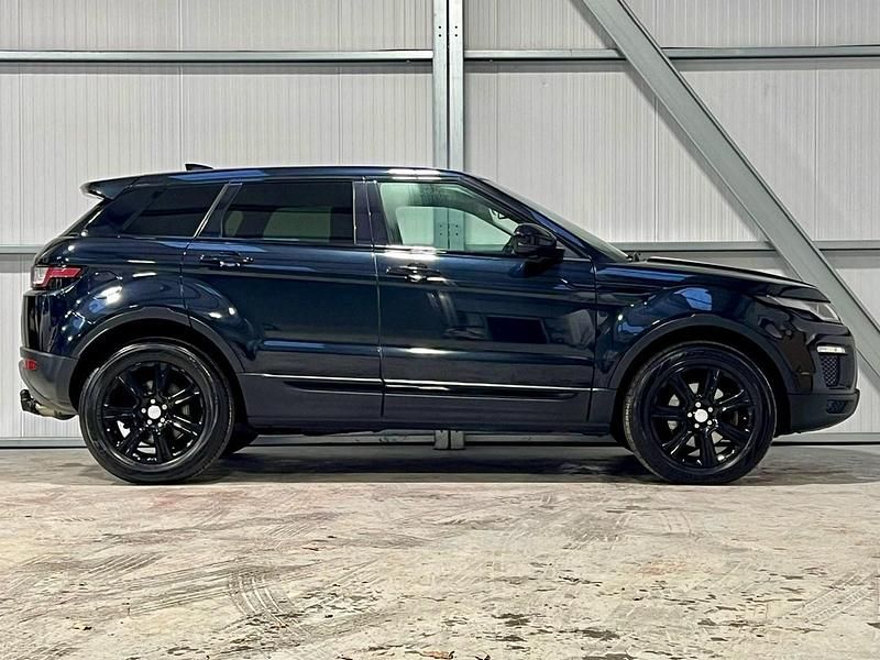 Used Land Rover Range Rover evoque SE 180 HP (132 kW) 2016 Black Estate