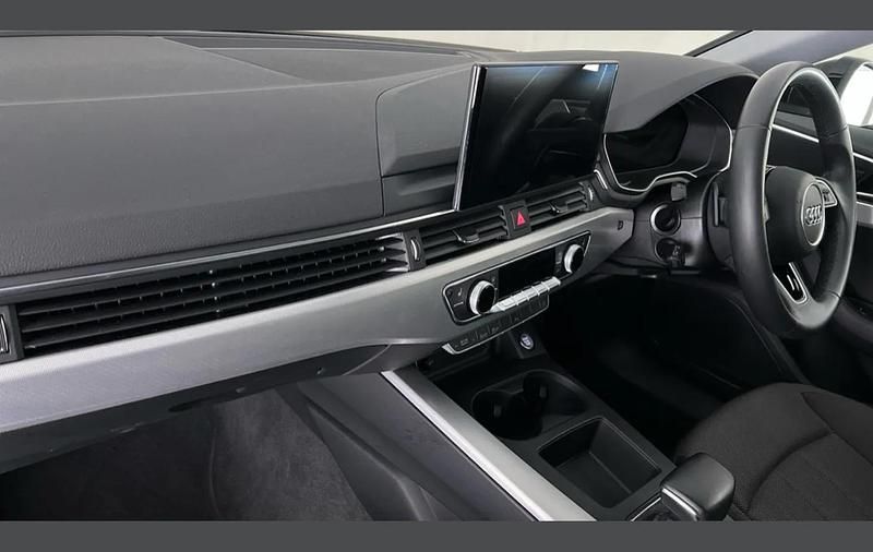 Used Audi A4 Comfort 150 HP (110 kW) 2023 Black Sedan