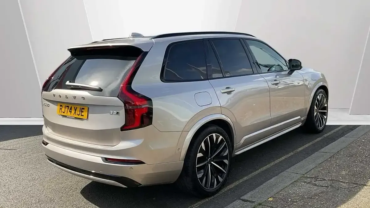 Usado Volvo XC90 Ultra 455 CV (334 kW) 2025 Dorado SUV