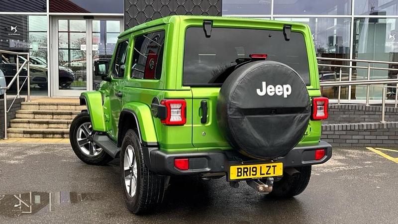 Used Jeep Wrangler Sahara 268 HP (197 kW) 2019 Grey SUV