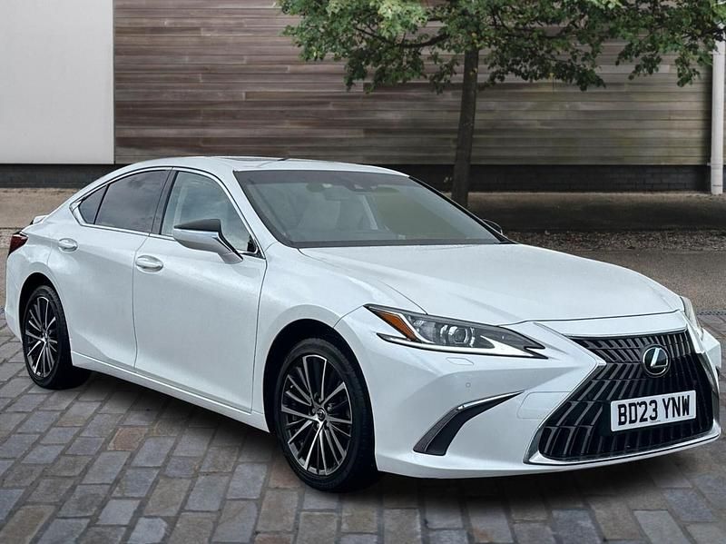 White Used 2023 Lexus ES300H Sedan | £30,490 (Fair price) - Image 1/4
