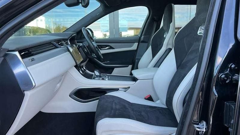 Used Jaguar F-Pace SVR 550 HP (404 kW) 2021 Metallic  santorini black  SUV