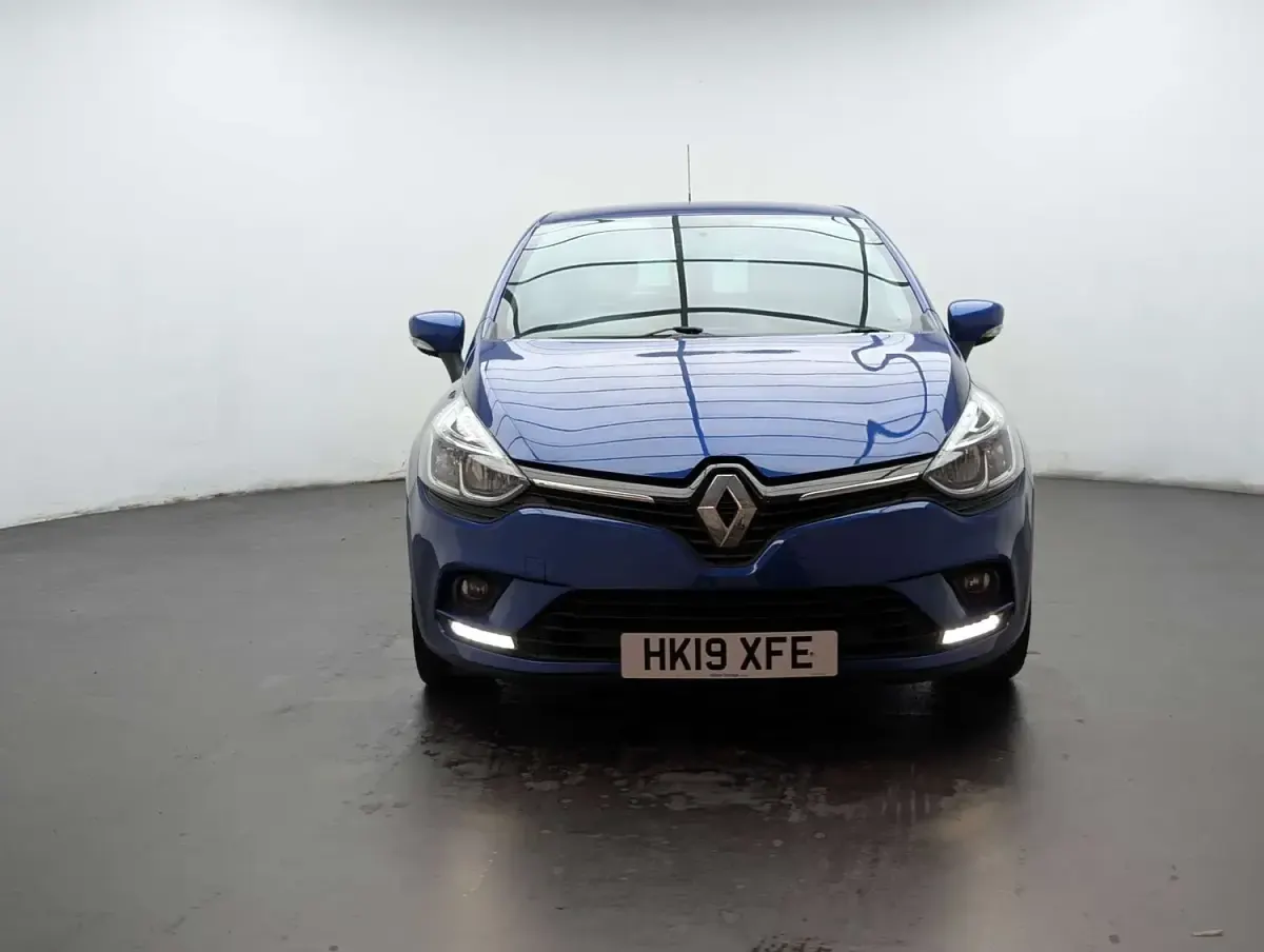 Used Renault Clio Iconic 90 HP (66 kW) 2019 Blue Hatchback