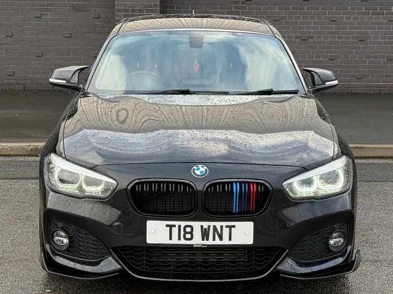 Begagnad BMW 118 M Sport 2017 Svart Halvkombi