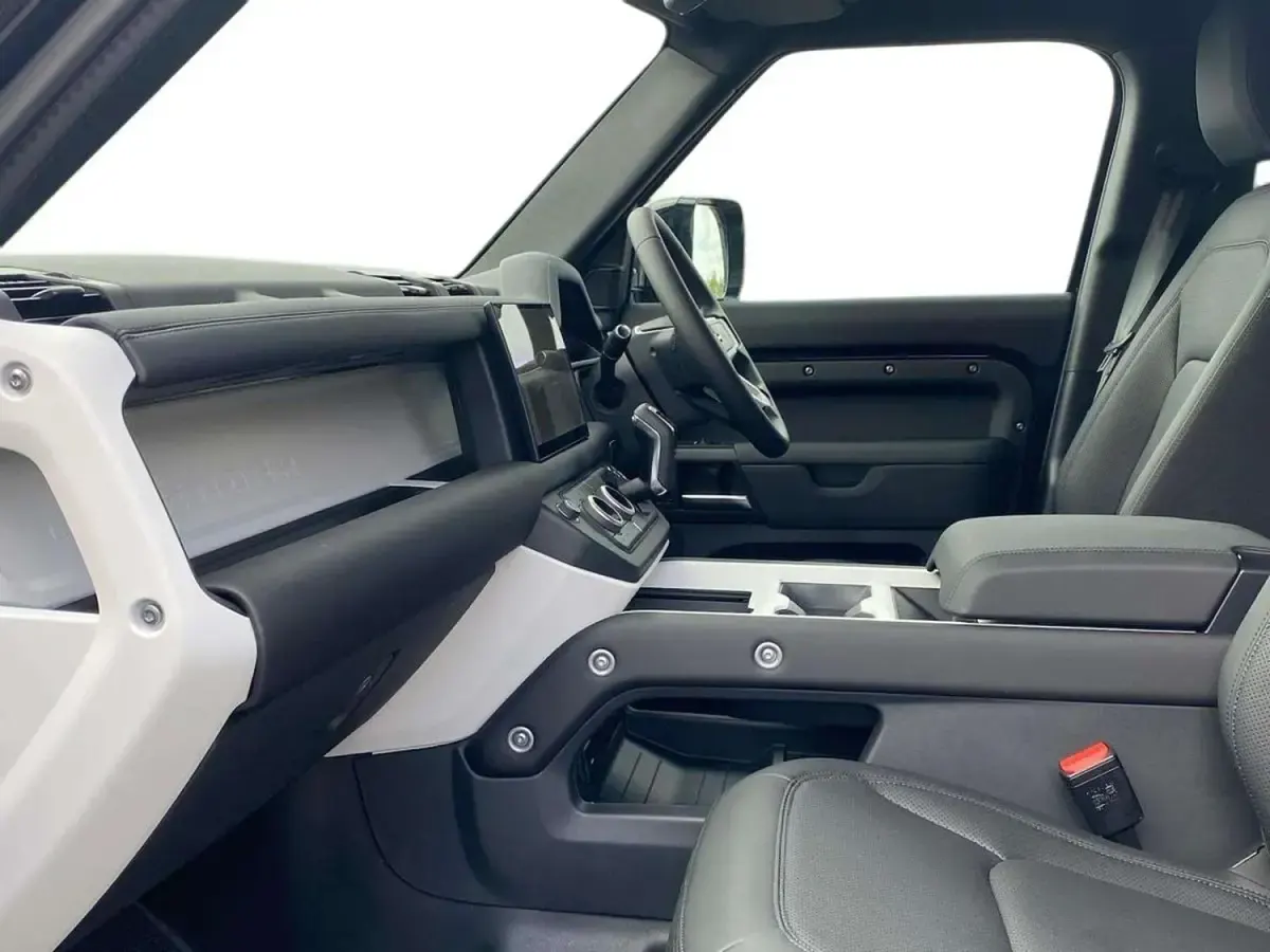 Używany Land Rover Defender S 2025 Czarny SUV