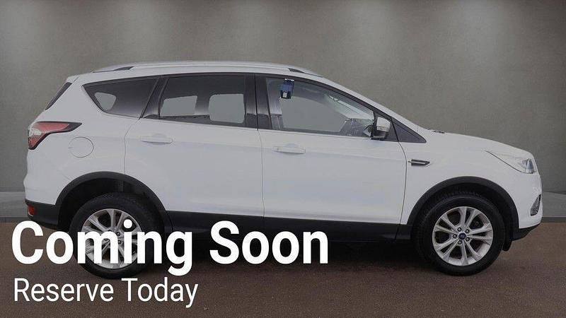 Usado Ford Kuga Titanium 120 HP (88 kW) 2018 Branco SUV