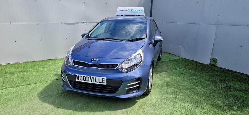 Blue Used 2015 Kia Rio Hatchback | £4,995 (Fair price) - Image 1/4