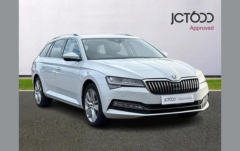 White Used 2022 Skoda Superb SE L Estate | £19,725 (Fair price) - Image 1/4