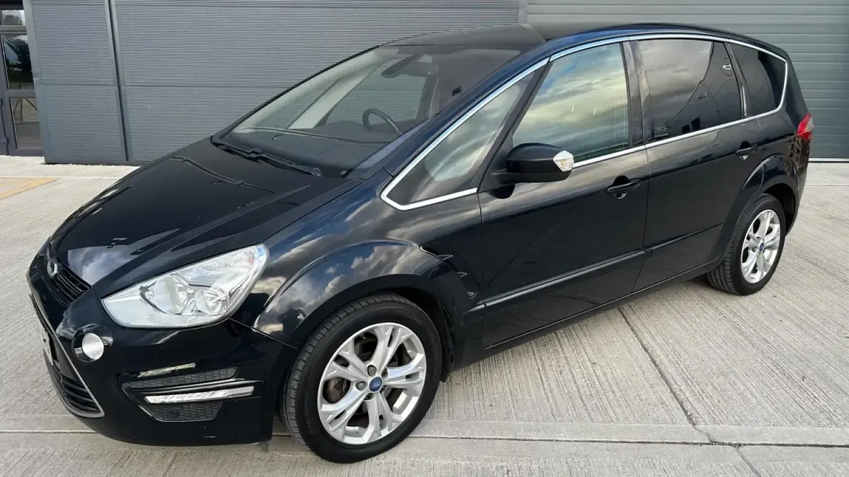 Używany Ford S-MAX Titanium 2015 Czarny Minivan