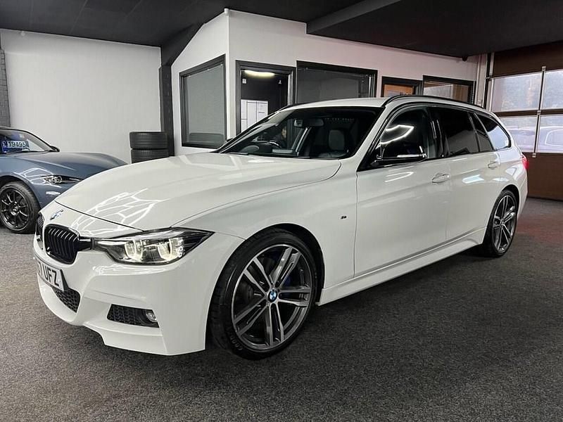 Begagnad BMW 320 M Sport 2017 Vit Kombi