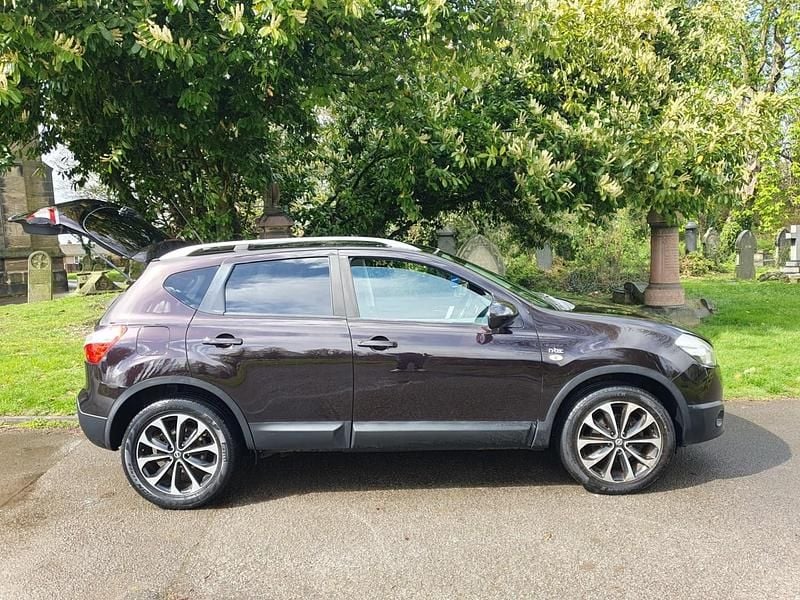 Used Nissan Qashqai N-TEC 2011 Black SUV