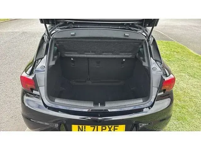 Used Vauxhall Astra Edition 145 HP (106 kW) 2021 Black Hatchback