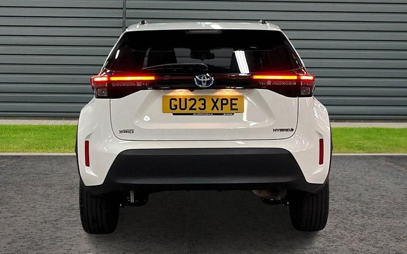 Used Toyota Yaris Hybrid Design 116 HP (85 kW) 2026 Estate