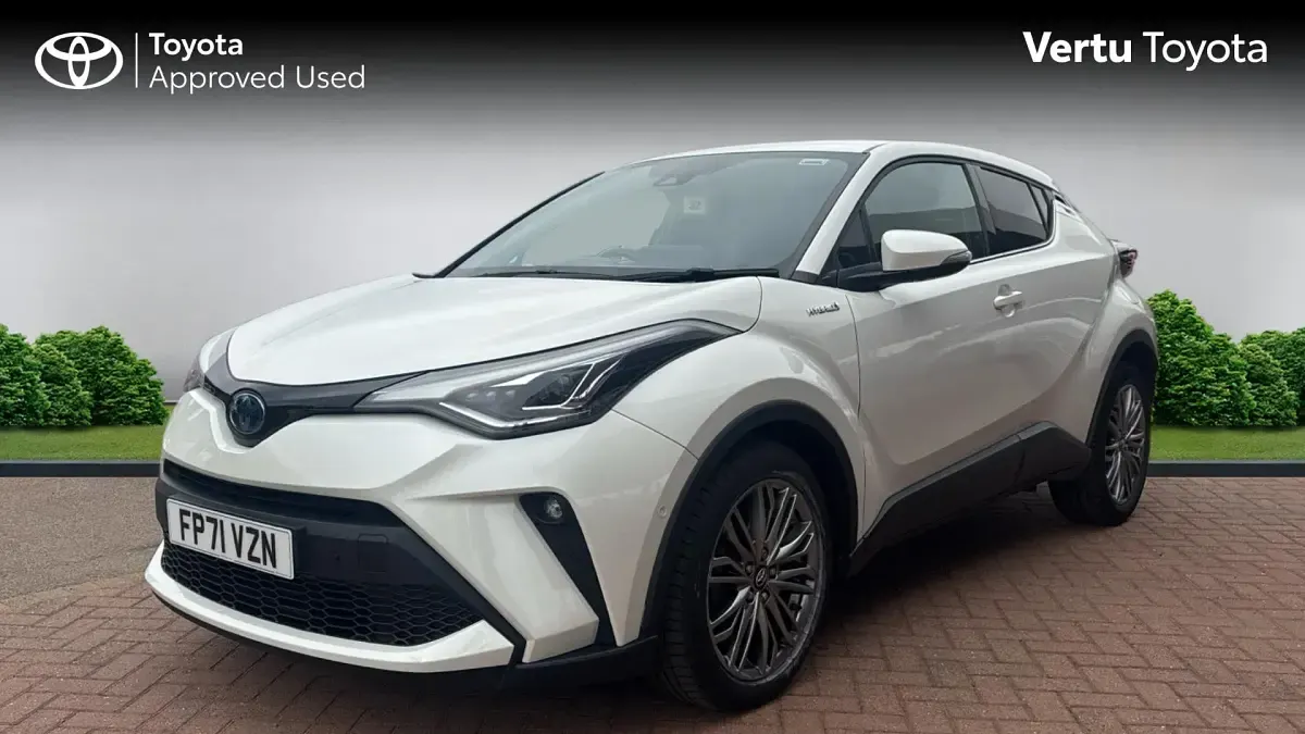 Used Toyota C-HR 122 HP (89 kW) 2022 White SUV