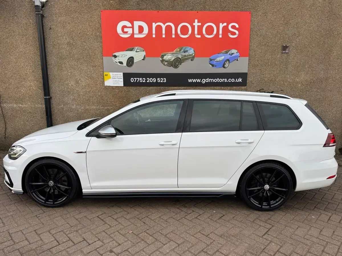 Used VW Golf VII R 300 HP (220 kW) 2019 White Estate