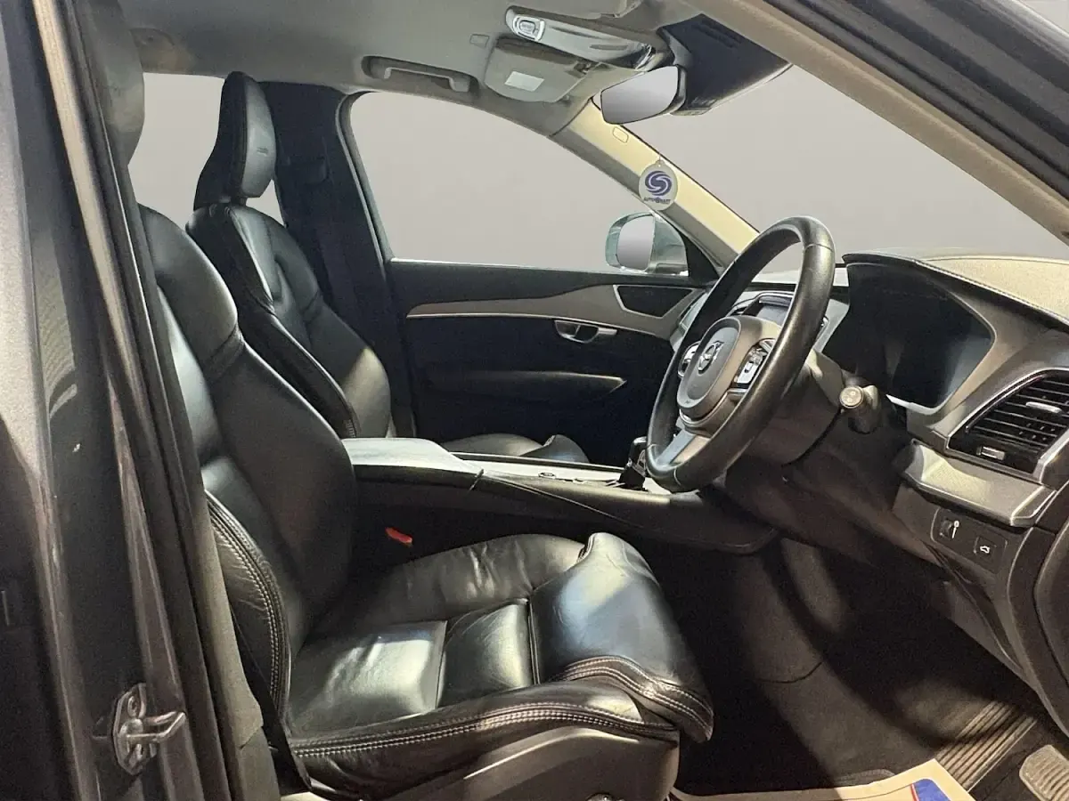 Used Volvo XC90 Inscription 235 HP (172 kW) 2018 Grey SUV