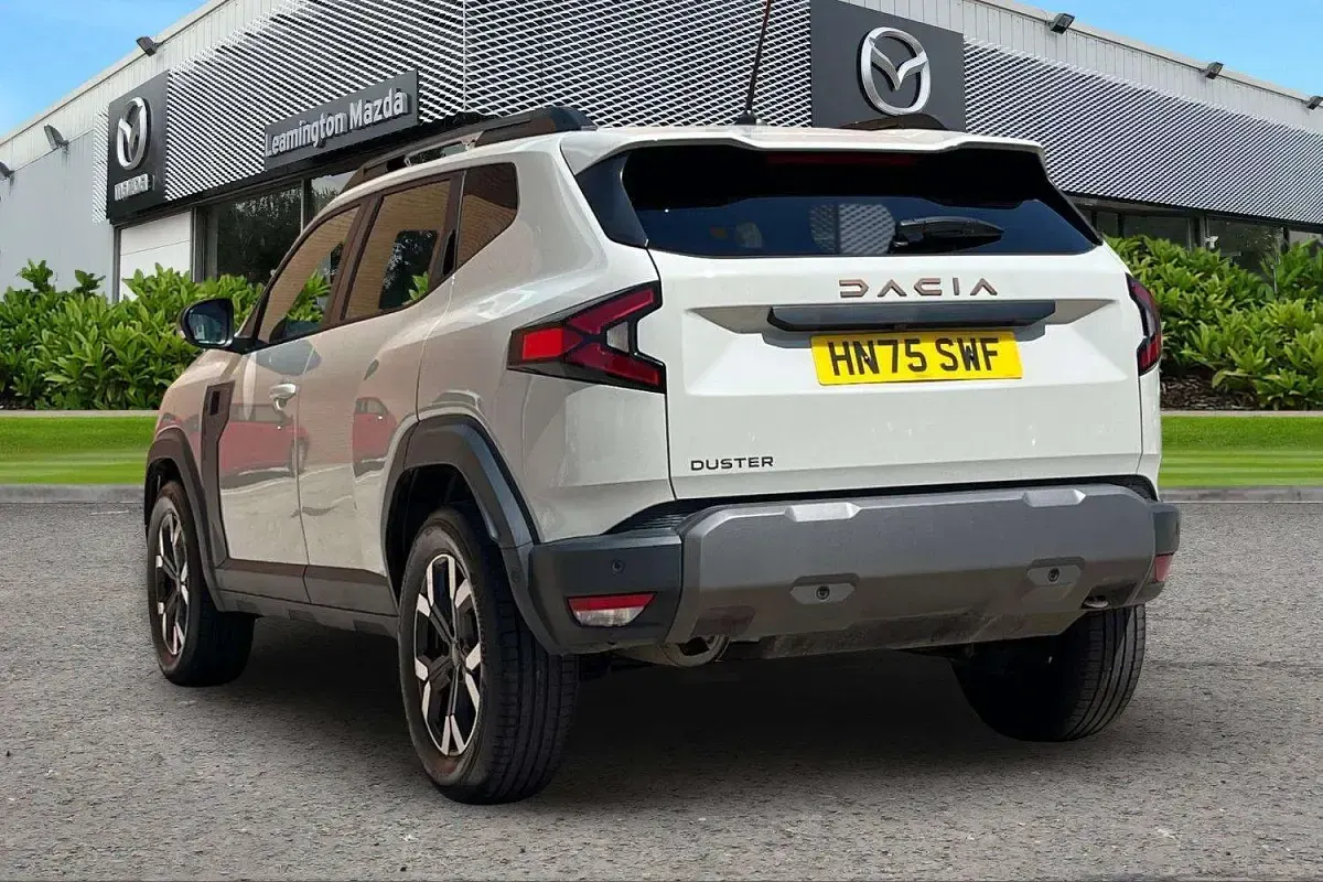 Used Dacia Duster Extreme 130 HP (95 kW) 2025 Cream Hatchback