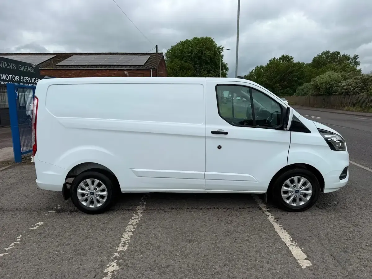 Used Ford Transit Custom Limited 2023 White Van
