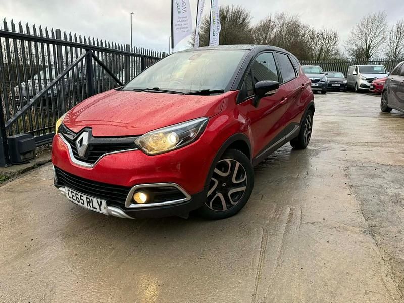 Used Renault Captur Signature 110 HP (80 kW) 2015 Red SUV