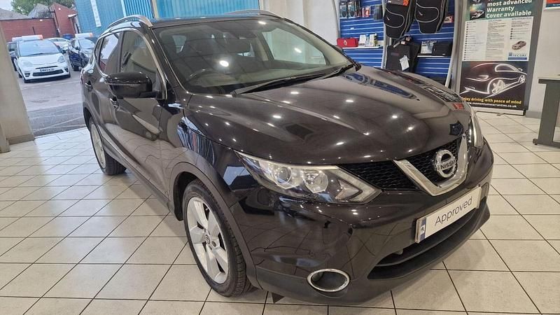 Black Used 2016 Nissan Qashqai N-TEC SUV | £6,829 (Fair price) - Image 1/4