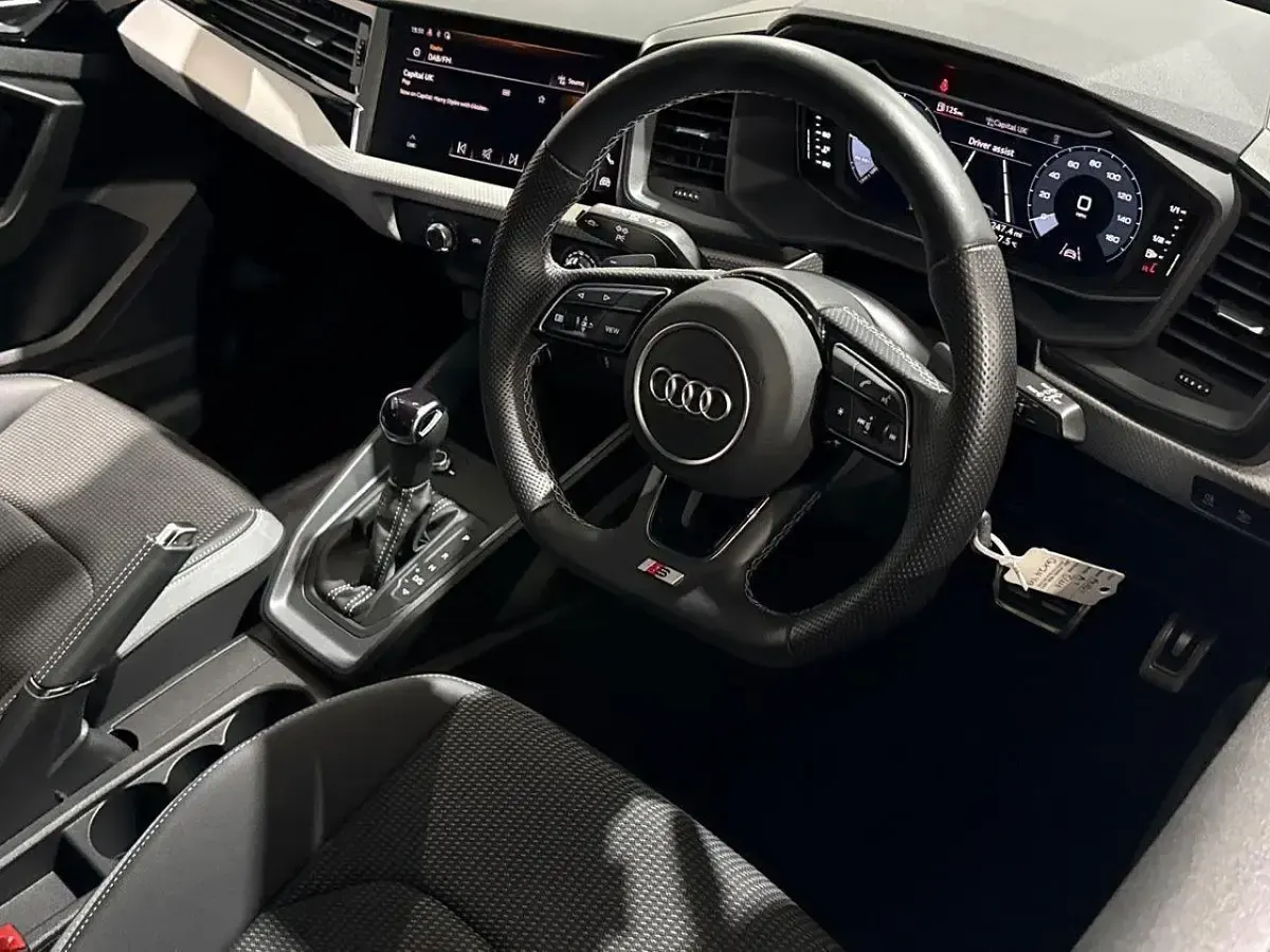 Used Audi A1 Black Edition 108 HP (79 kW) 2024 Blue SUV