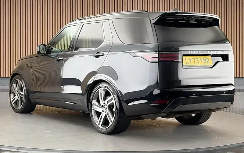 Used Land Rover Discovery 5 HSE Dynamic 300 HP (220 kW) 2024 SUV