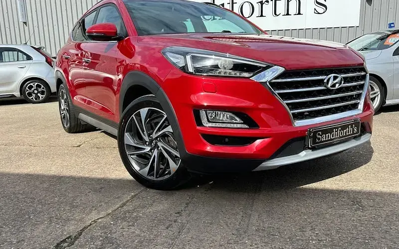 Used Hyundai Tucson Premium SE 177 HP (130 kW) 2019 Red SUV