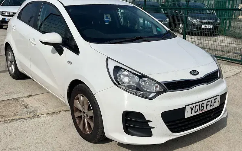 Used Kia Rio 75 HP (55 kW) 2016 Hatchback