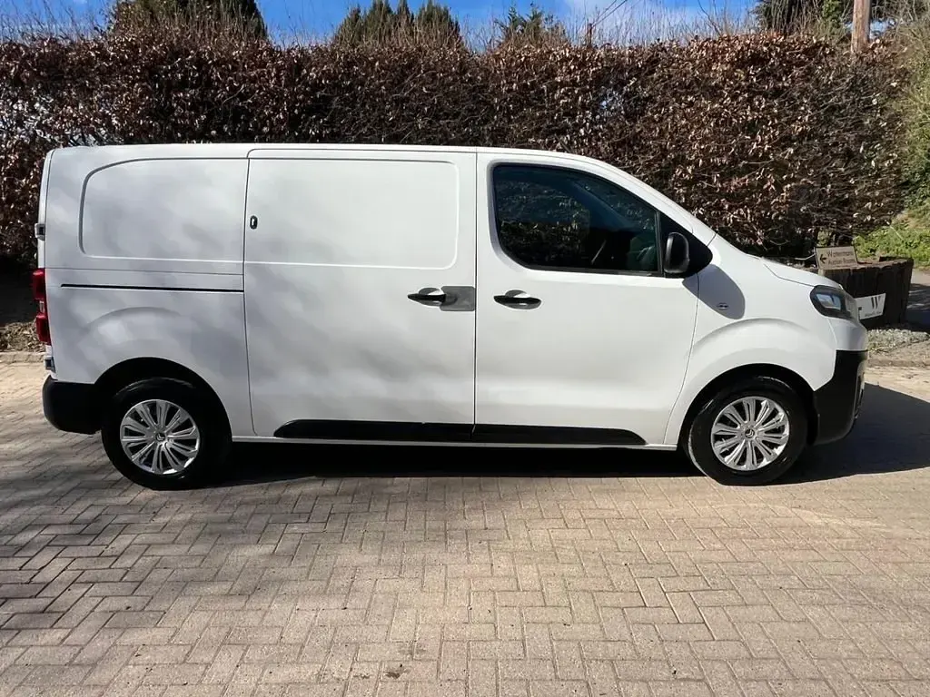 Usado Citroën Dispatch 145 HP (106 kW) 2022 Branco Monovolume