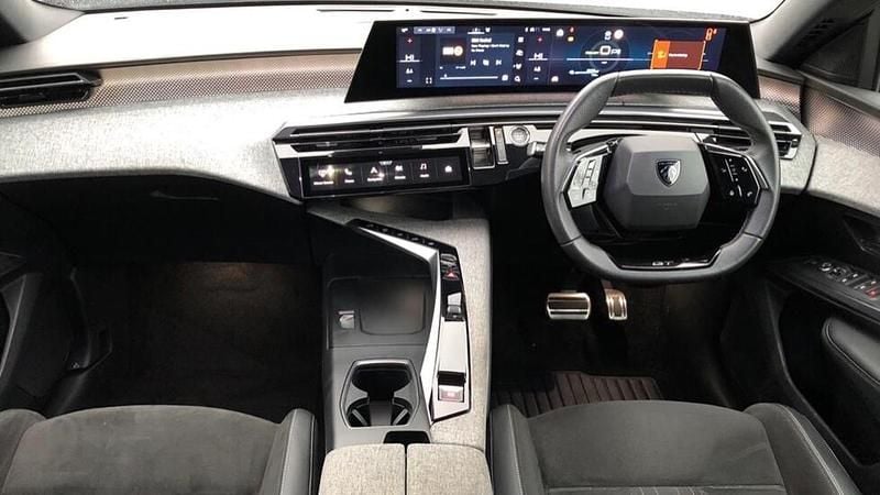 Used Peugeot e-3008 GT 152 kW (207 HP) 2024 White SUV