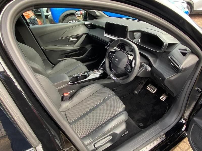 Used Peugeot e-208 GT 98 kW (134 HP) 2023 Black Hatchback
