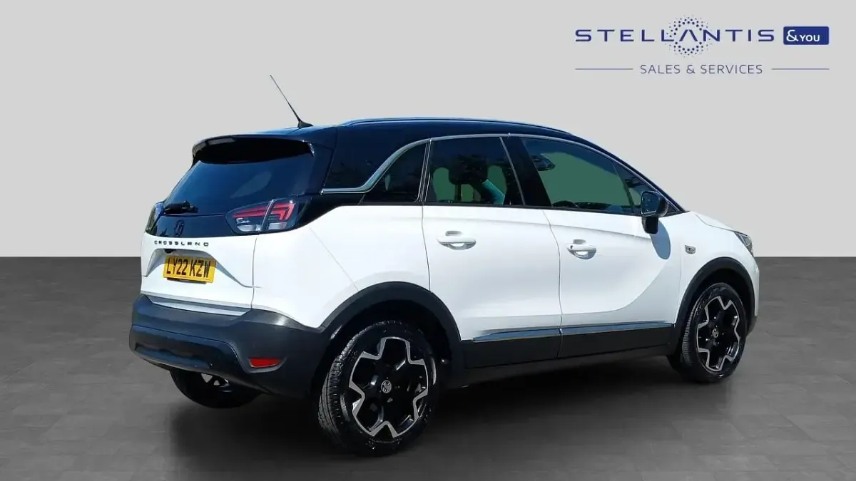 Used Vauxhall Crossland Ultimate 108 HP (79 kW) 2022 White SUV