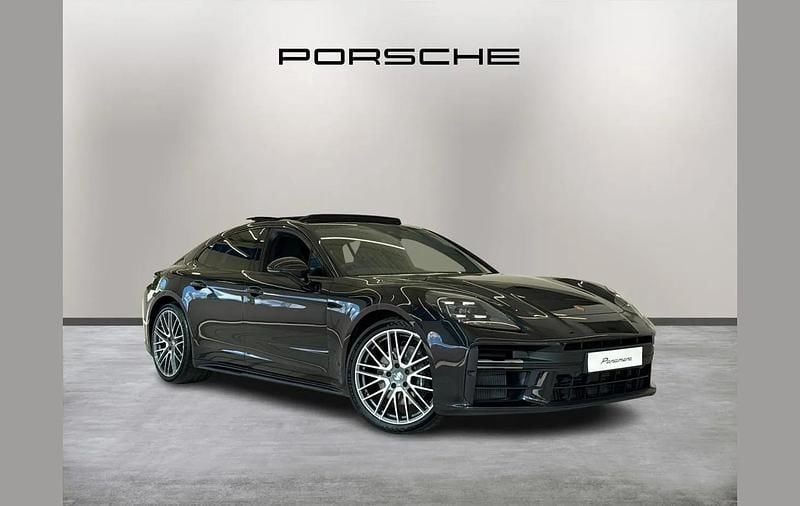 Used Porsche Panamera 348 HP (255 kW) 2025 Black Hatchback