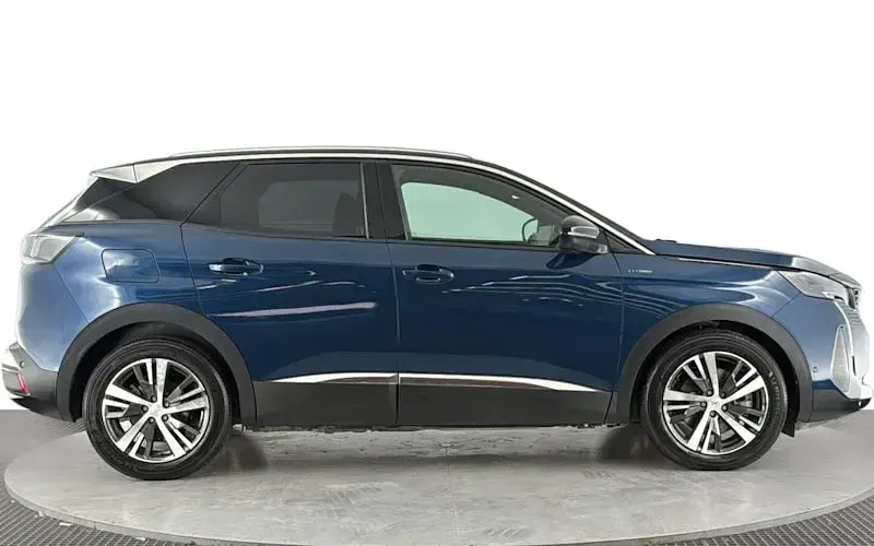 Used Peugeot 3008 Allure+ 179 HP (131 kW) 2023 Blue SUV