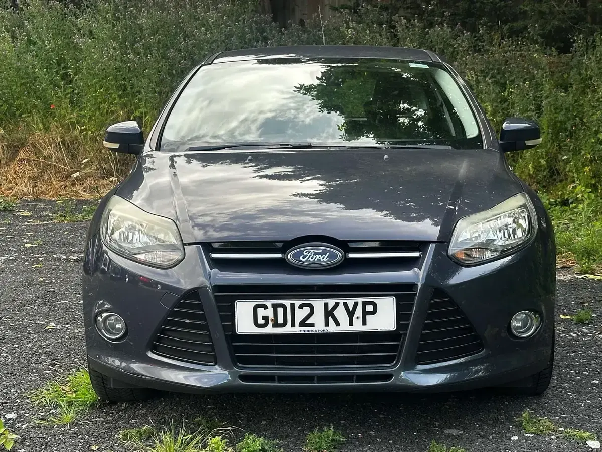 Used Ford Focus Titanium 125 HP (91 kW) 2012 Grey Hatchback