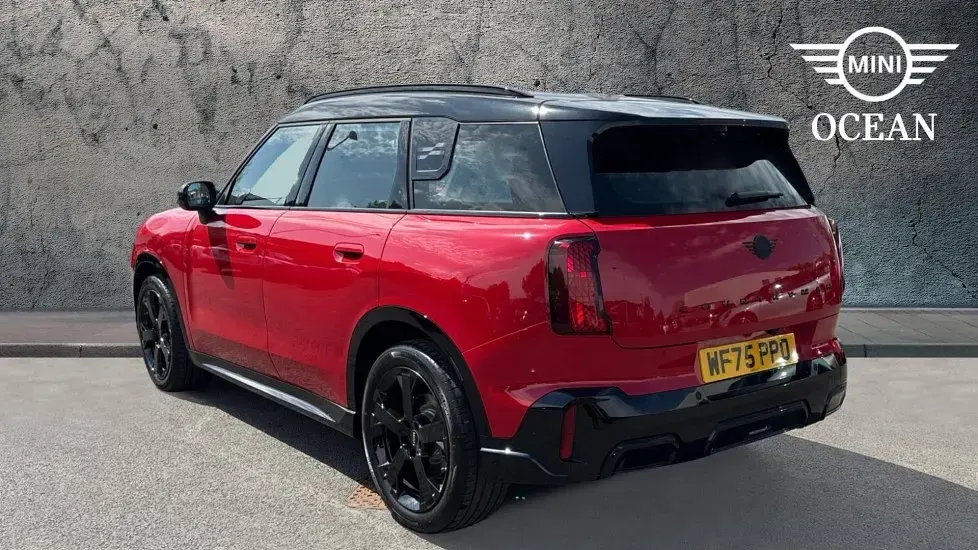 Used Mini Countryman 168 HP (123 kW) 2025 Red SUV