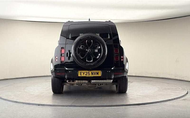 Used Land Rover Defender HSE Dynamic 350 HP (257 kW) 2024 Santorini black SUV