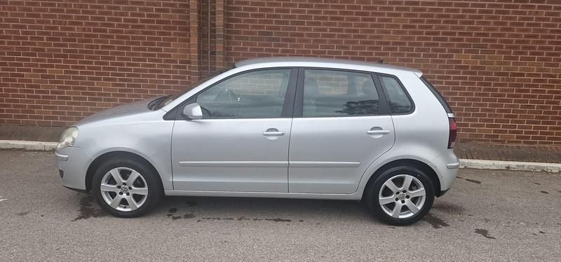 Used VW Polo Match 80 HP (58 kW) 2009 Silver Hatchback