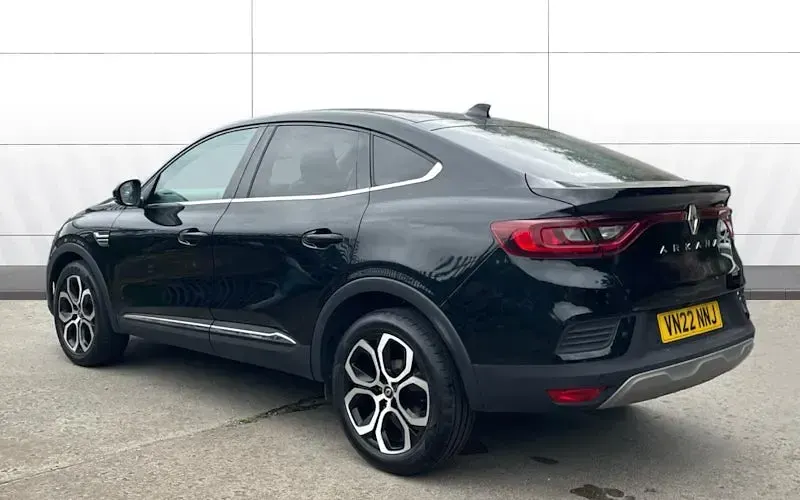 Used Renault Arkana Version S 140 HP (102 kW) 2022 Black SUV