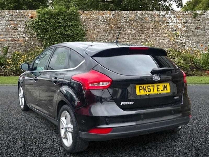 Used Ford Focus Titanium 150 HP (110 kW) 2017 Black Hatchback