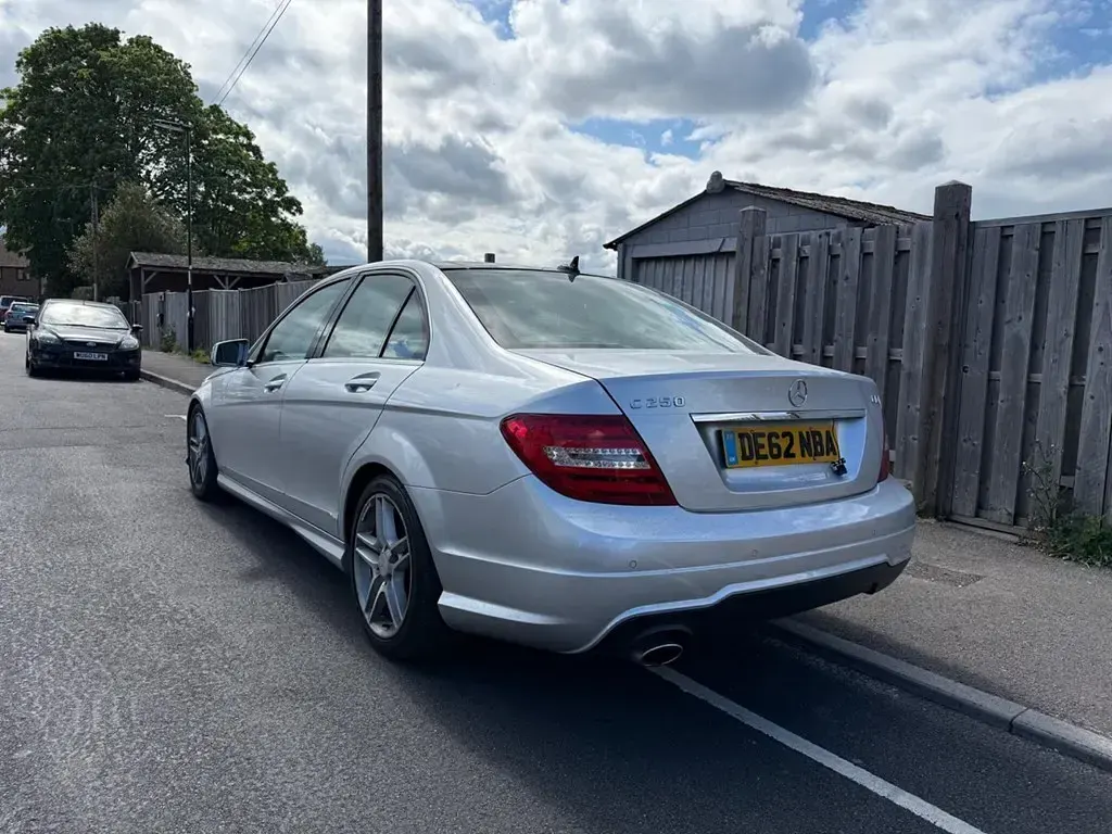 Begagnad Mercedes C250 AMG 2012 Silver Sedan