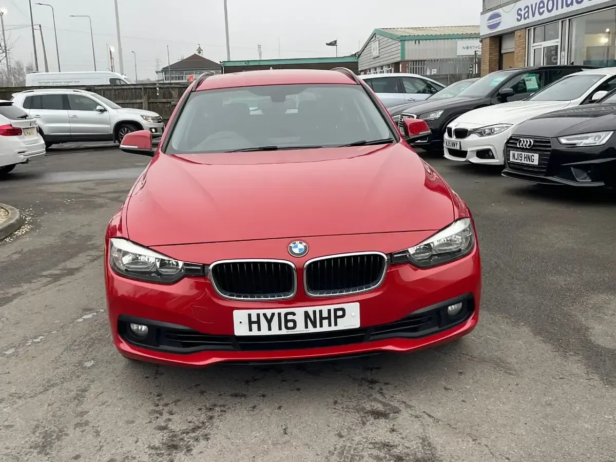 Used BMW 320 Comfort Edition 181 HP (133 kW) 2016 Red Estate