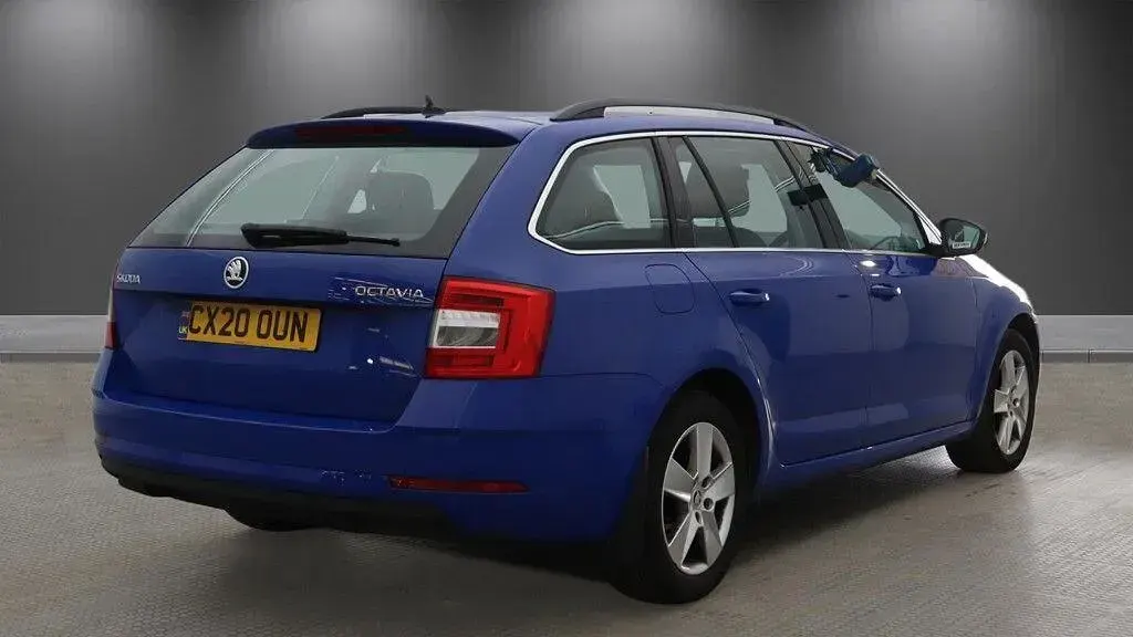Used Skoda Octavia SE Technology 115 HP (84 kW) 2020 Blue Estate