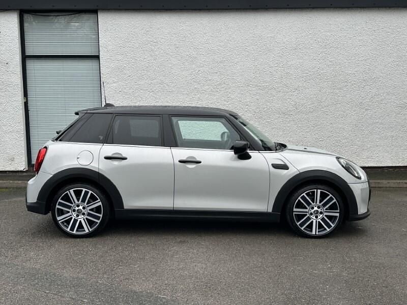 Used Mini Cooper Exclusive 134 HP (98 kW) 2022 Silver Hatchback