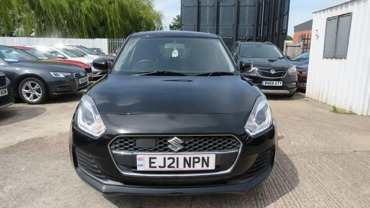 Używany Suzuki Swift SZ-L 83 KM (61 kW) 2021 Czarny Hatchback